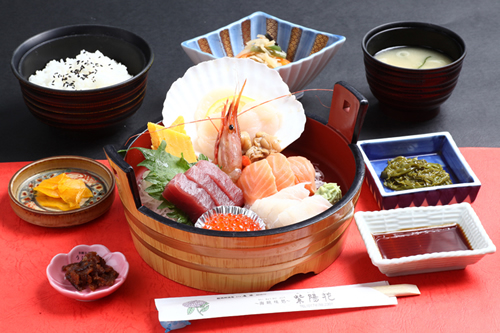 Tairyo Sashimi Teisyoku(Combination menu centered on sliced raw fish)