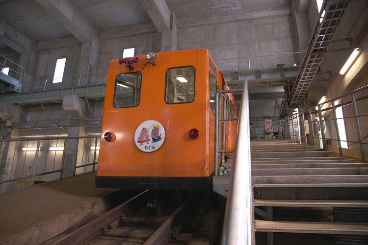 Seikan Tunnel Tappi inclined passage line, called Mogura (mole) train